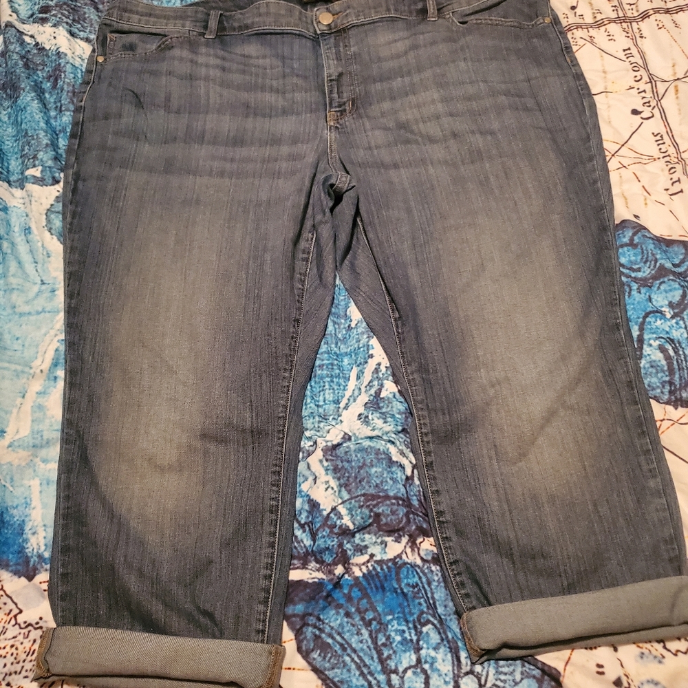 Simply Vera Wang Jean Capris